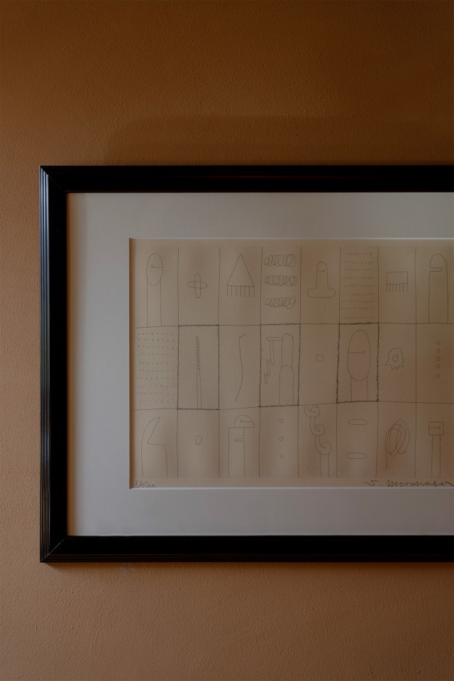 レストラン四季亭を彩る抽象画  元永 定正が描く“遊び心と温もり”